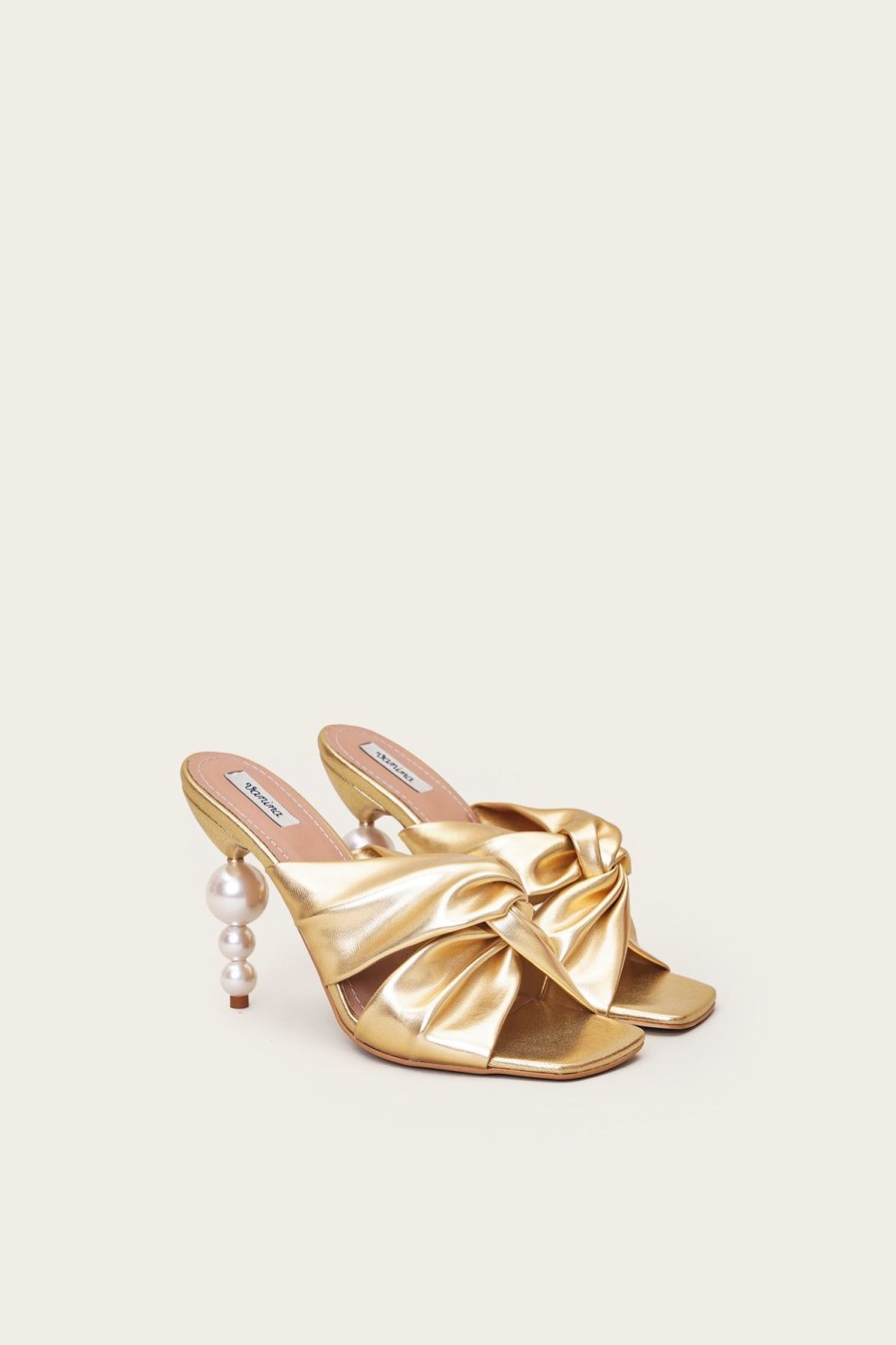 Hot Vanina Camelia Pumps